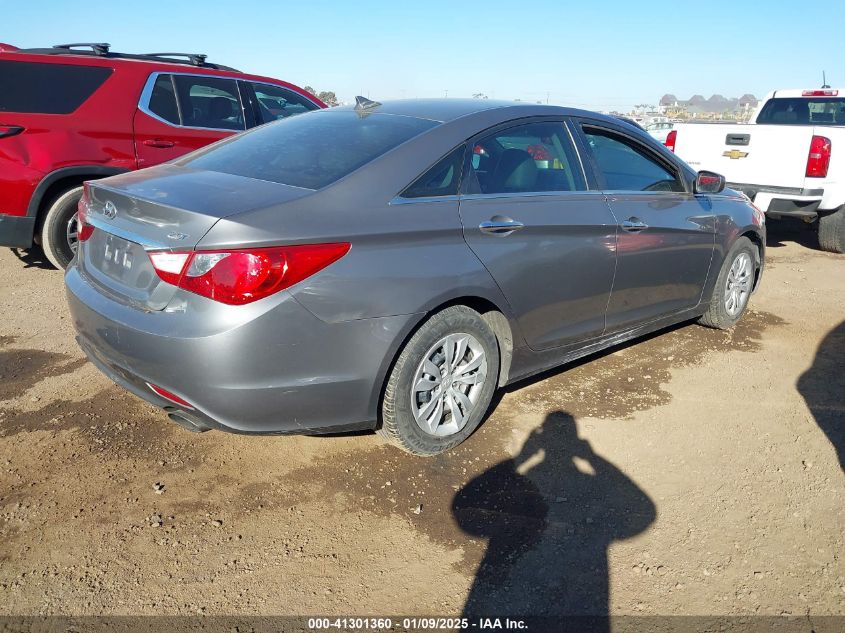 VIN 5NPEC4AB7DH737788 2013 Hyundai Sonata, Se 2.0T no.4