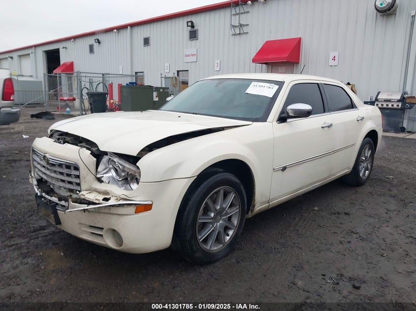2008 CHRYSLER 300C VIN: 2C3KK63H38H267569