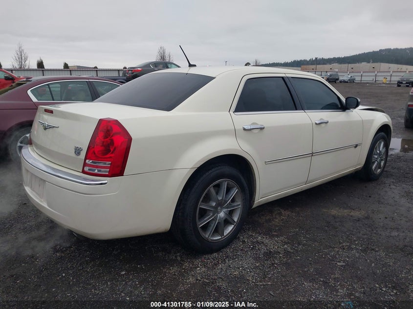 2008 CHRYSLER 300C VIN: 2C3KK63H38H267569