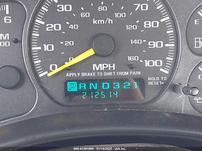 2000 Chevrolet Silverado 1500 VIN: 1GCEC14W8YZ177811 Lot: 41301998