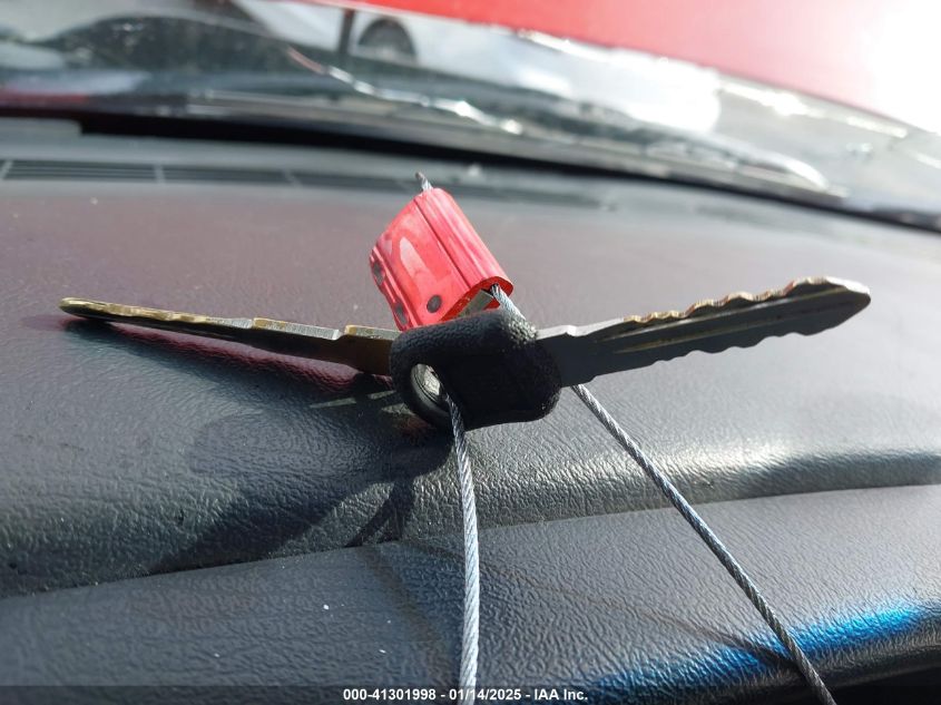 2000 Chevrolet Silverado 1500 VIN: 1GCEC14W8YZ177811 Lot: 41301998