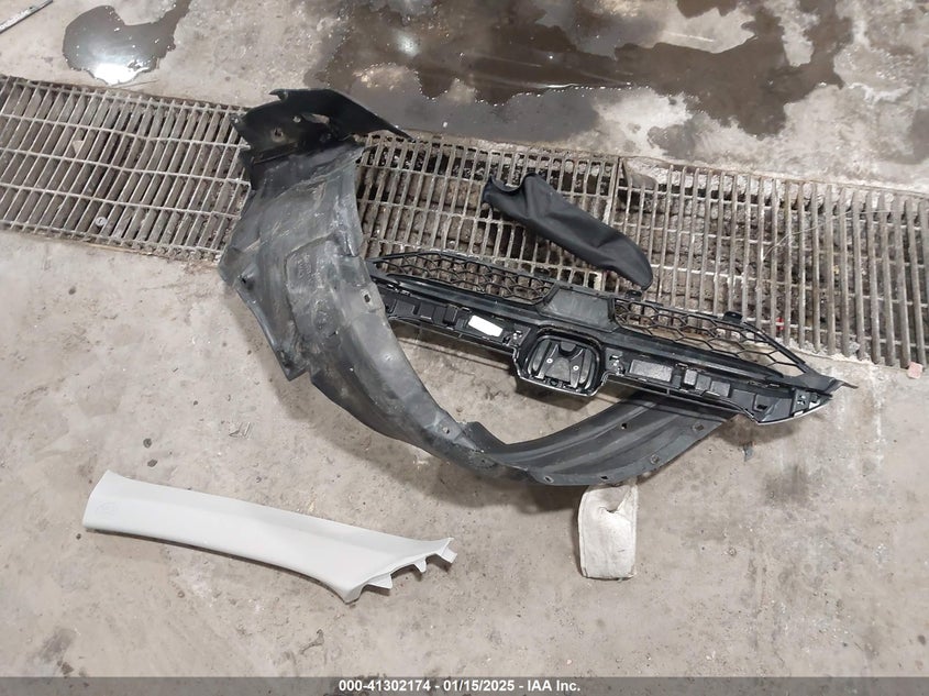 2015 TOYOTA RAV4 XLE - 2T3RFREV6FW247588