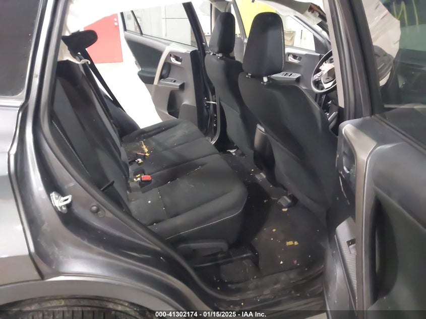 2015 TOYOTA RAV4 XLE - 2T3RFREV6FW247588