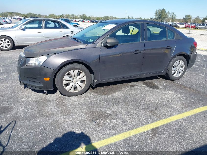 VIN 1G1PA5SG0E7472063 2014 CHEVROLET CRUZE no.2