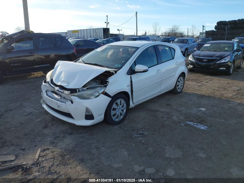 VIN JTDKDTB38D1532909 2013 Toyota Prius, C Three no.2