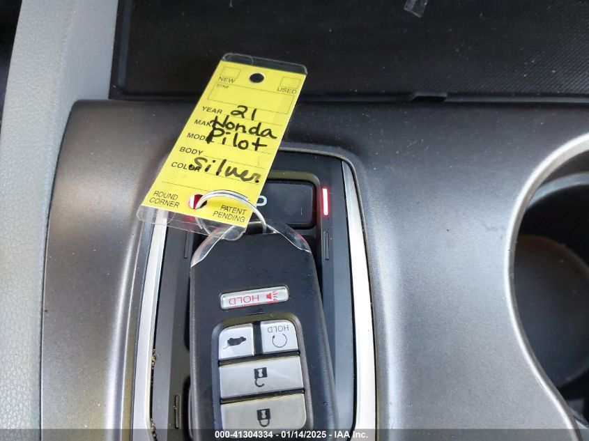 2021 Honda Pilot 2Wd Ex VIN: 5FNYF5H33MB004693 Lot: 41304334