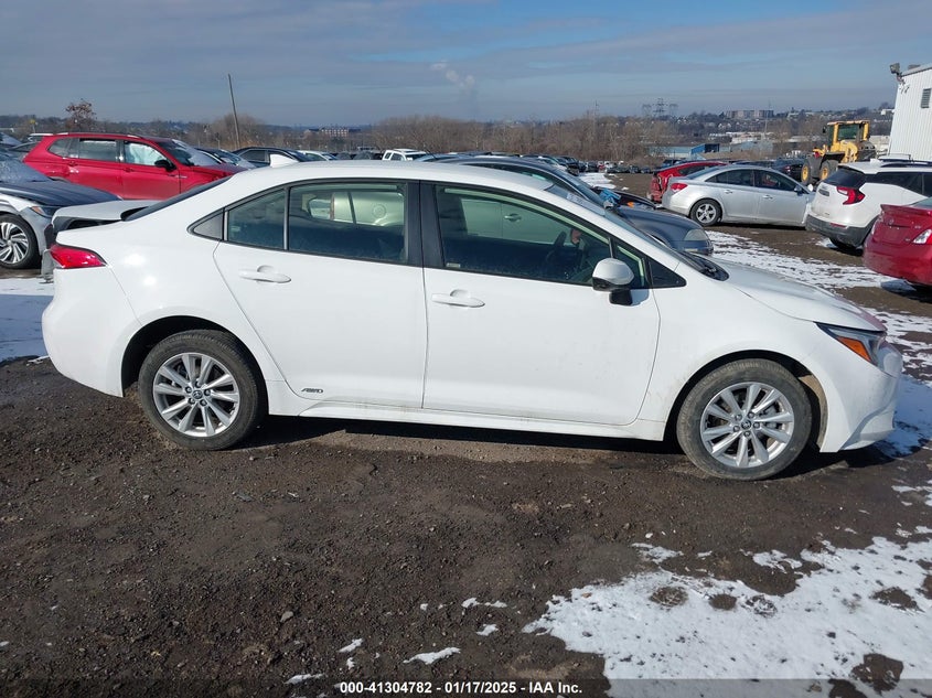 2024 TOYOTA COROLLA HYBRID LE - JTDBDMHE4R3010045