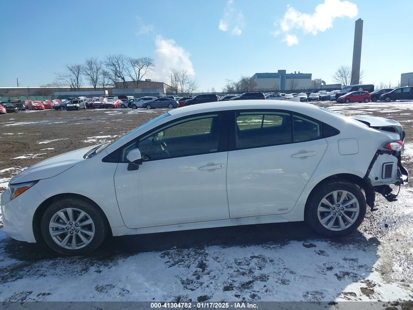 2024 TOYOTA COROLLA HYBRID LE - JTDBDMHE4R3010045