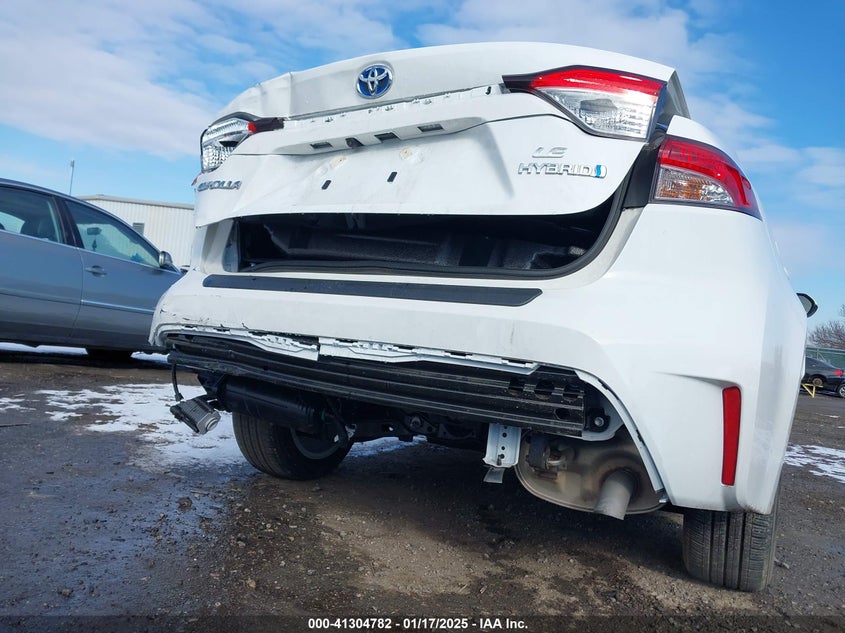 2024 TOYOTA COROLLA HYBRID LE - JTDBDMHE4R3010045