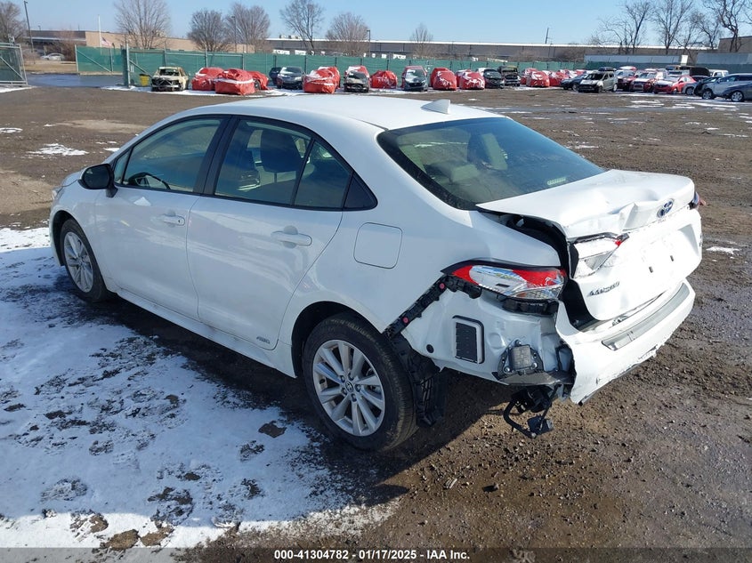 2024 TOYOTA COROLLA HYBRID LE - JTDBDMHE4R3010045