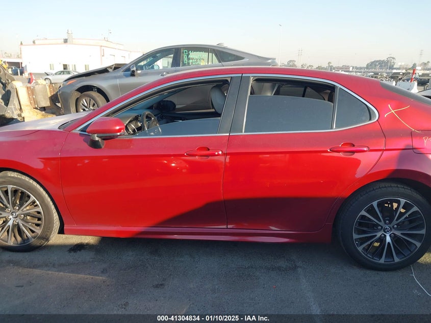 2018 TOYOTA CAMRY VIN: 4T1B11HK8JU657281