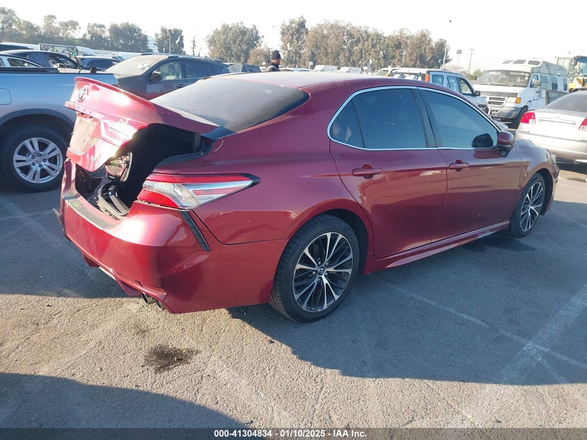2018 TOYOTA CAMRY VIN: 4T1B11HK8JU657281