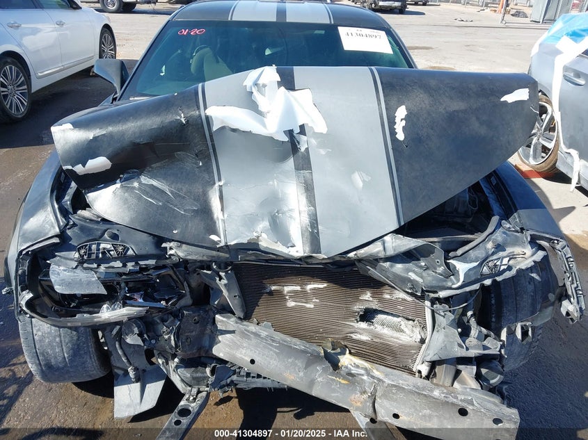 2014 CHEVROLET CAMARO VIN: 2G1FB1E37E9179060