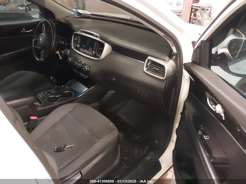 2017 KIA SORENTO VIN: 5XYPGDA33HG205859