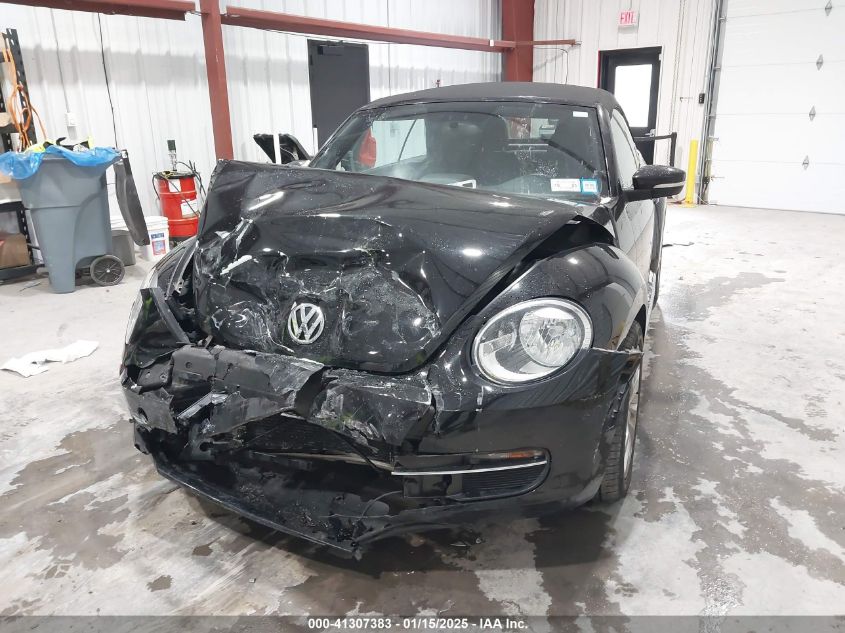 VIN 3VW5L7ATXDM815899 2013 VOLKSWAGEN BEETLE no.2