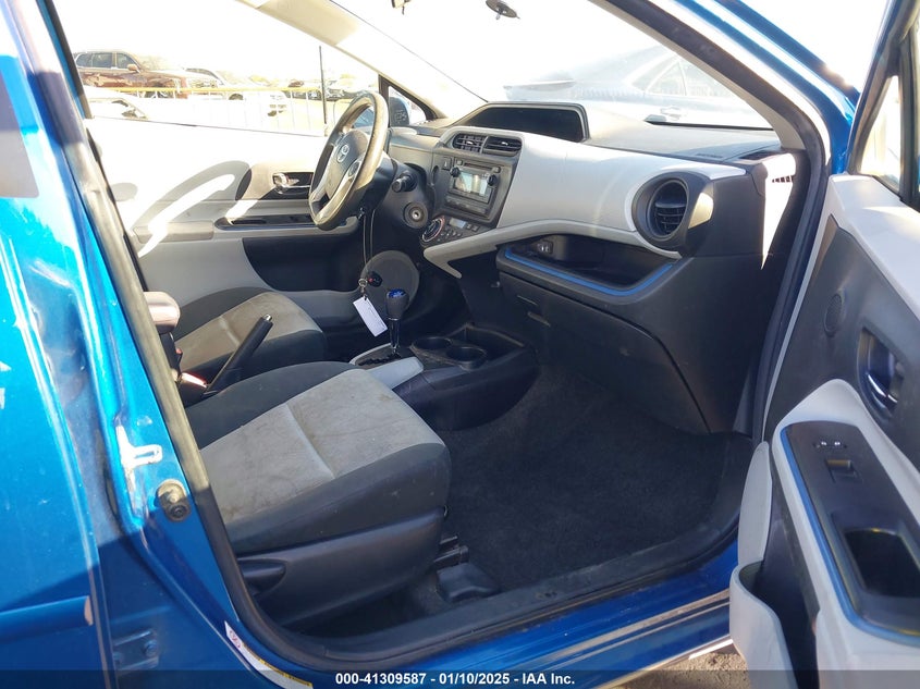 2012 TOYOTA PRIUS C VIN: JTDKDTB31C1023971