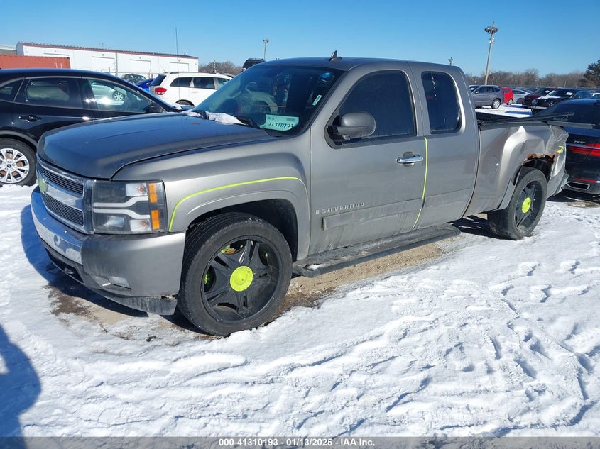 2007 CHEVROLET SILVERADO 1500 VIN: 1GCEK19007Z502196