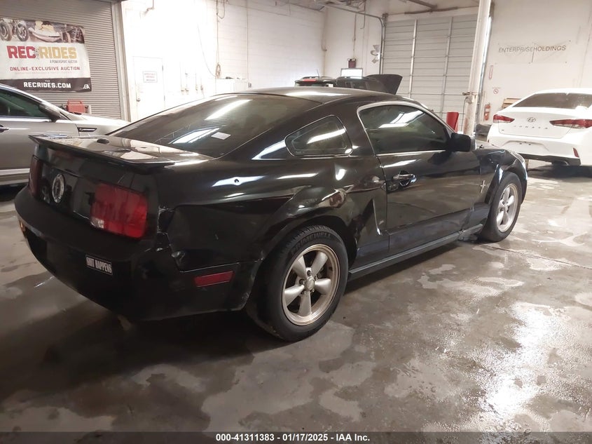 2008 FORD MUSTANG VIN: 1ZVHT80NX85112143