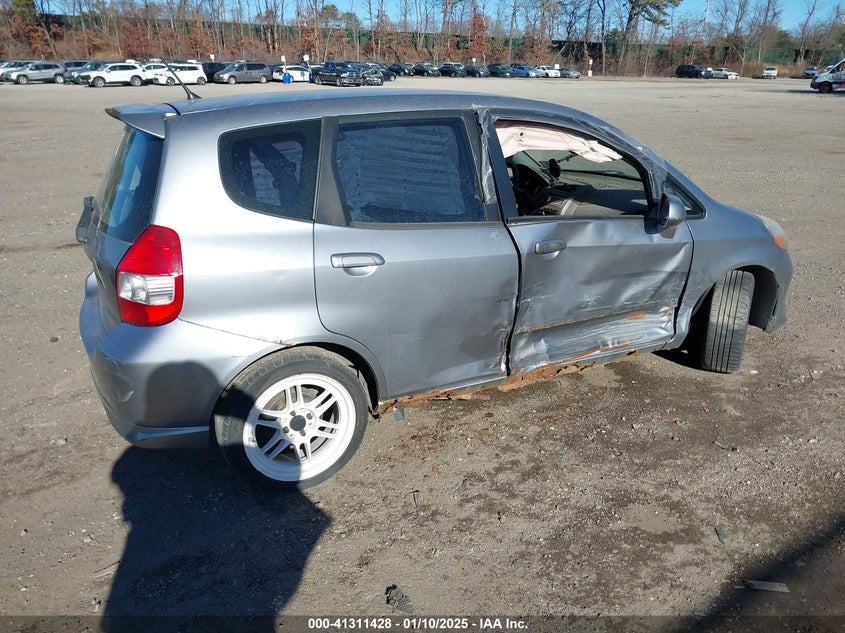 2008 HONDA FIT VIN: JHMGD38638S039967