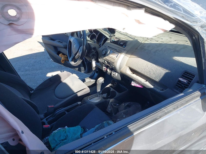 2008 HONDA FIT VIN: JHMGD38638S039967
