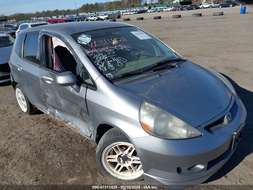 2008 HONDA FIT VIN: JHMGD38638S039967
