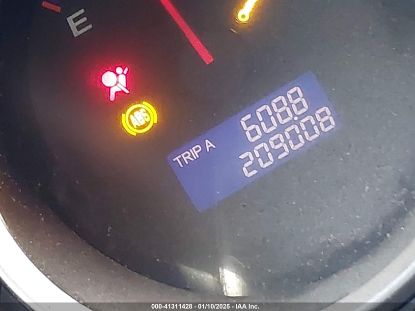 2008 HONDA FIT VIN: JHMGD38638S039967