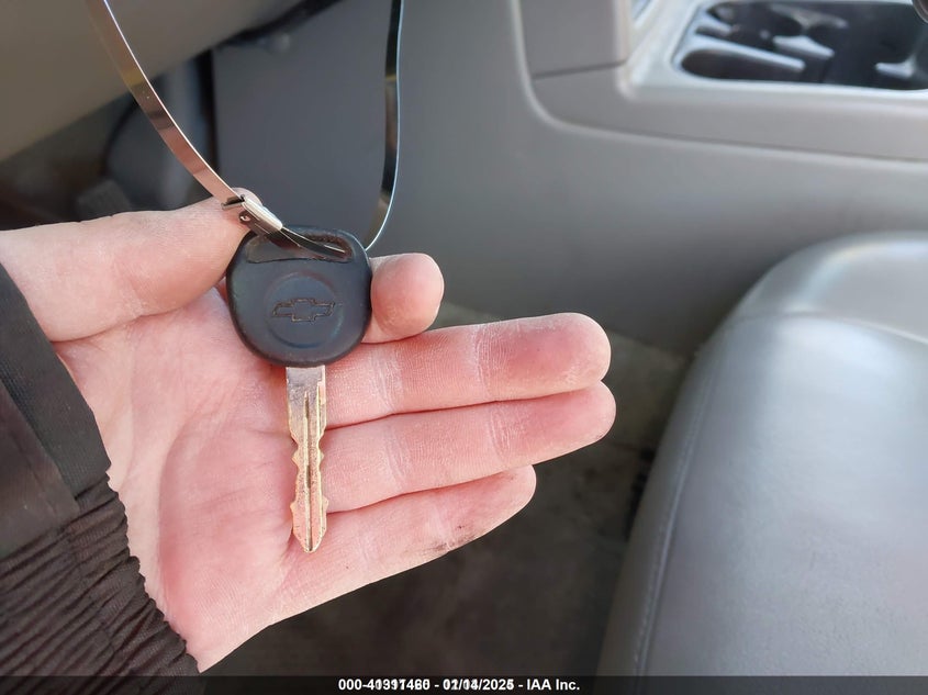 2004 Chevrolet Suburban 1500 Lt VIN: 1GNEC16Z34J258979 Lot: 41311460