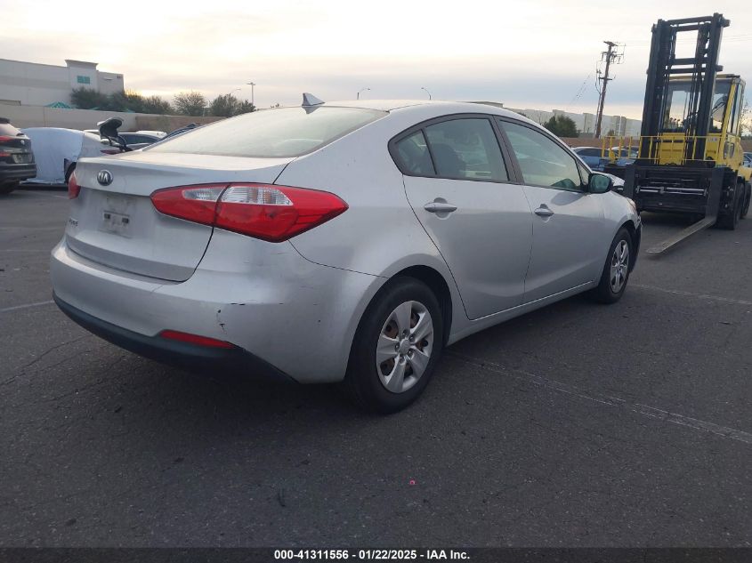 VIN KNAFX4A69F5399547 2015 KIA Forte, LX no.4