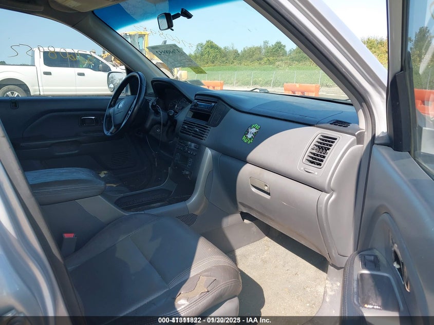 2HKYF18544H606482 2004 HONDA PILOT photo no. 5