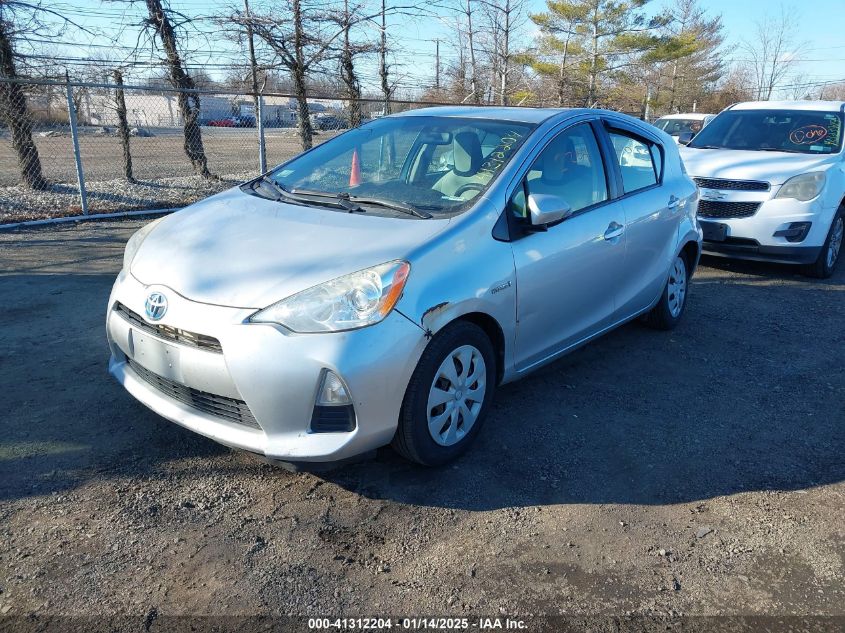 VIN JTDKDTB38E1564048 2014 TOYOTA PRIUS C no.2