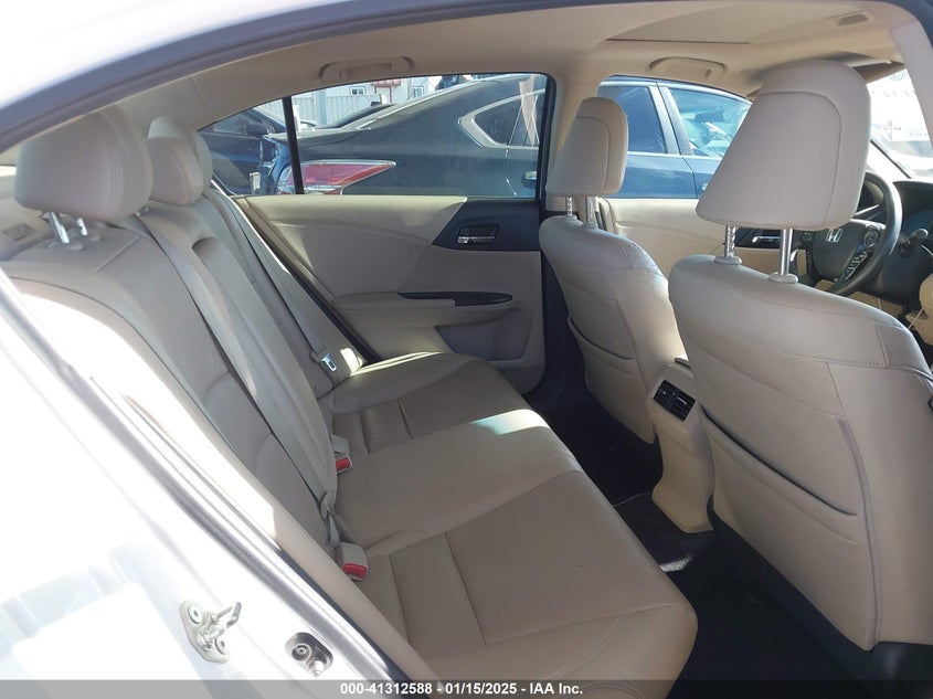 2015 HONDA ACCORD HYBRID VIN: 1HGCR6F55FA004767