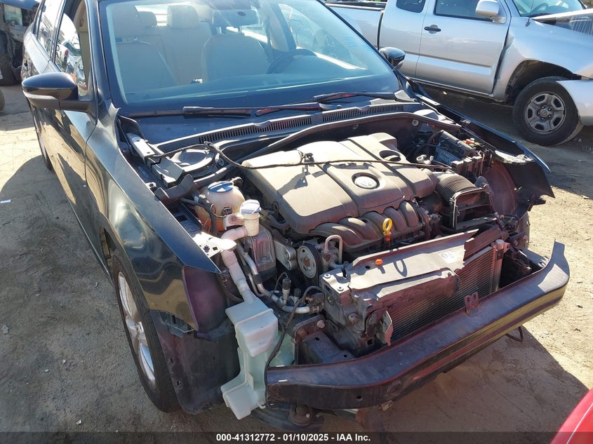 2011 VOLKSWAGEN JETTA VIN: 3VWDX7AJ3BM322125