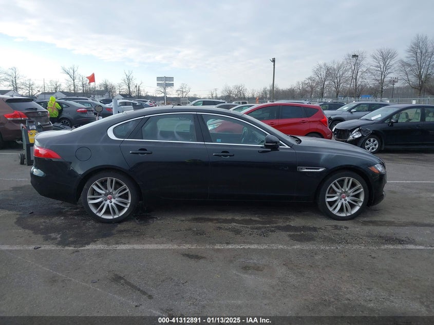 2016 JAGUAR XF 35T PRESTIGE - SAJBK4BV3GCY20943