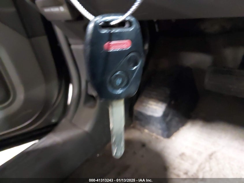 2007 HONDA RIDGELINE VIN: 2HJYK16487H518582