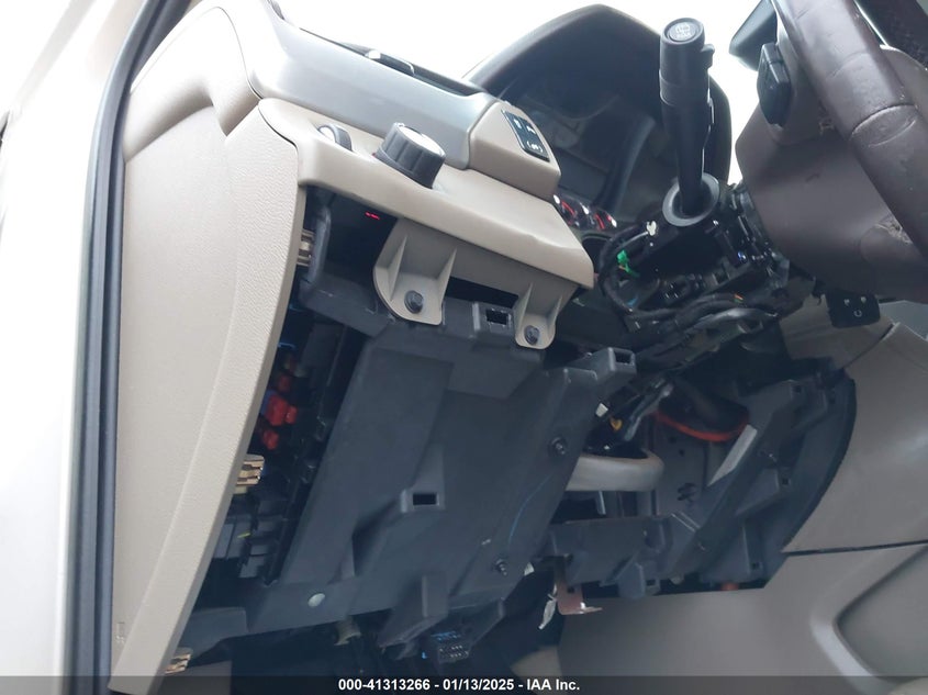 2015 GMC YUKON SLE - 1GKS1AKC7FR103590