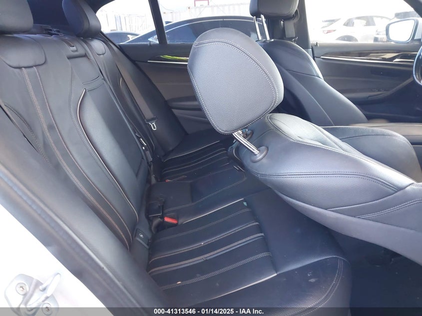2019 BMW 540I VIN: WBAJE5C54KWW21412