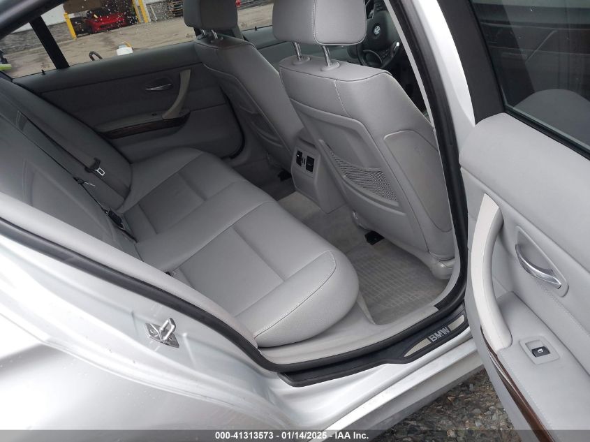 2009 BMW 328I VIN: WBAPH77579NM46712 Lot: 41313573