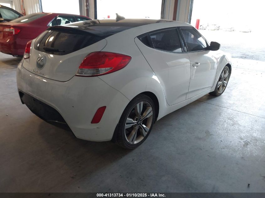 VIN KMHTC6AD9GU294957 2016 Hyundai Veloster no.4