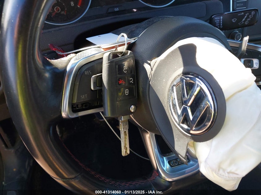 2016 VOLKSWAGEN GOLF GTI S W/PERFORMANCE PACKAGE 2-DOOR - 3VWY47AU3GM007367