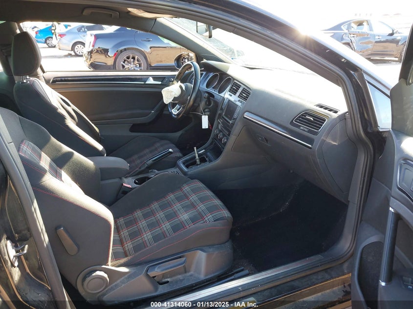 2016 VOLKSWAGEN GOLF GTI S W/PERFORMANCE PACKAGE 2-DOOR - 3VWY47AU3GM007367