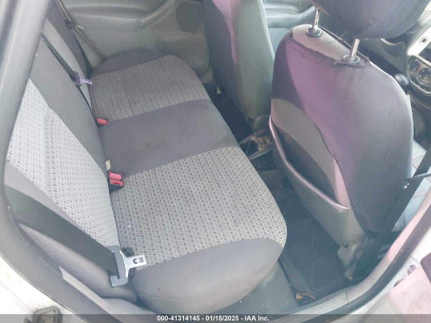 2007 FORD FOCUS VIN: 1FAHP34N37W260086