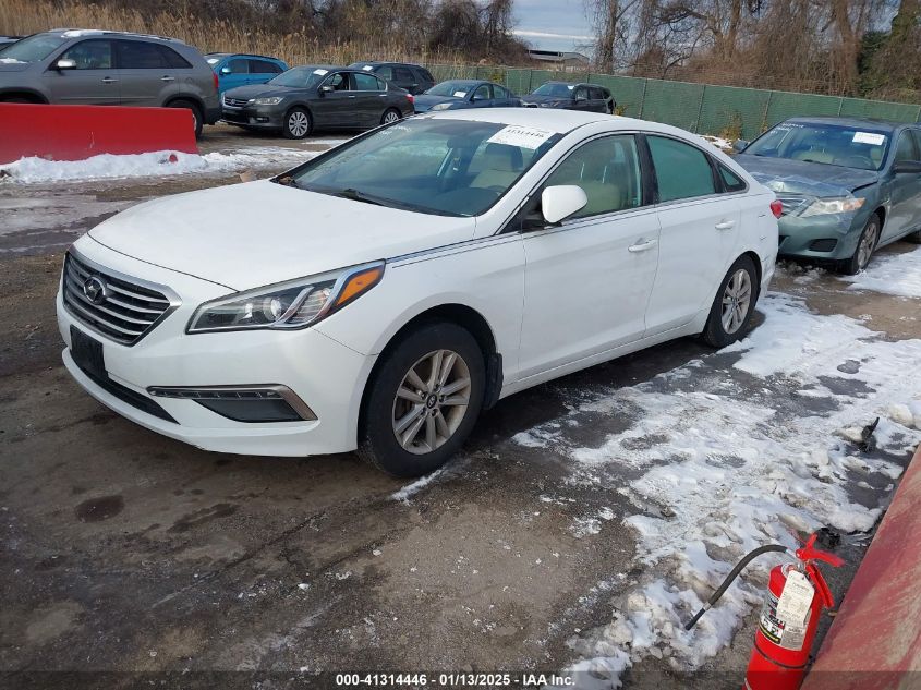 VIN 5NPE24AF6FH139197 2015 Hyundai Sonata, SE no.2