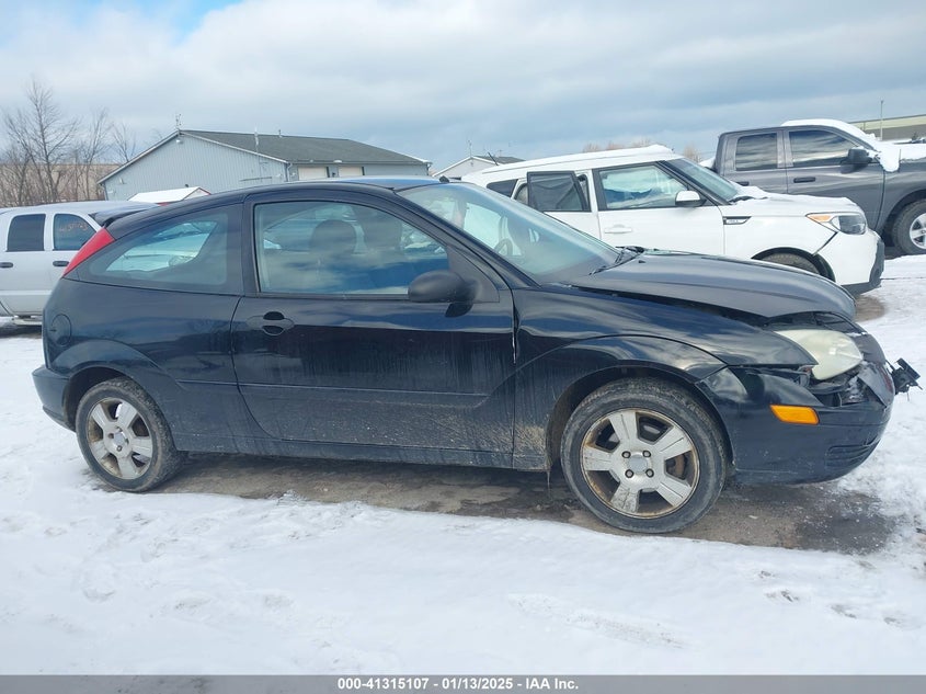 2007 FORD FOCUS VIN: 1FAHP31N87W202379