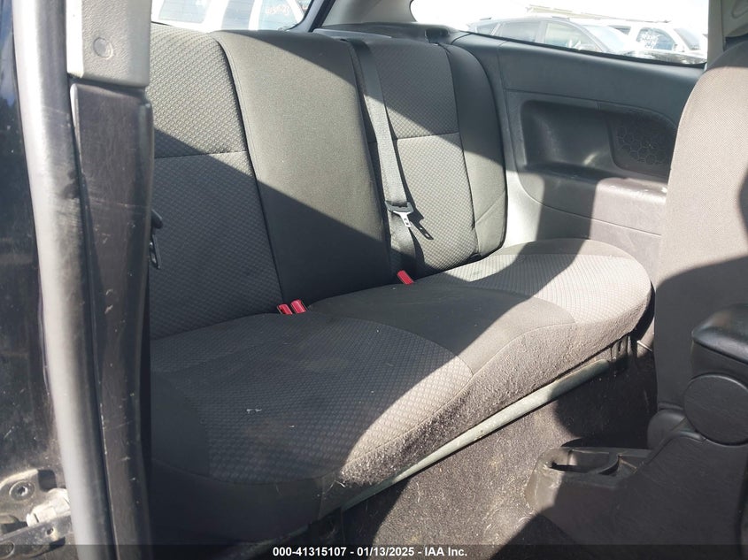 2007 FORD FOCUS VIN: 1FAHP31N87W202379
