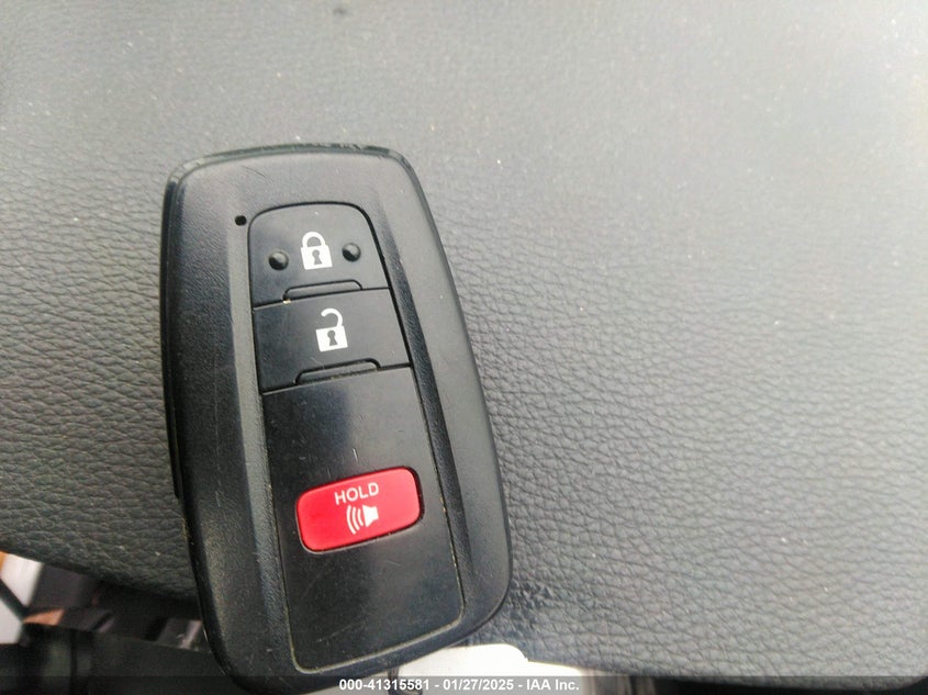 2019 TOYOTA RAV4 XLE - JTMP1RFV7KD042261