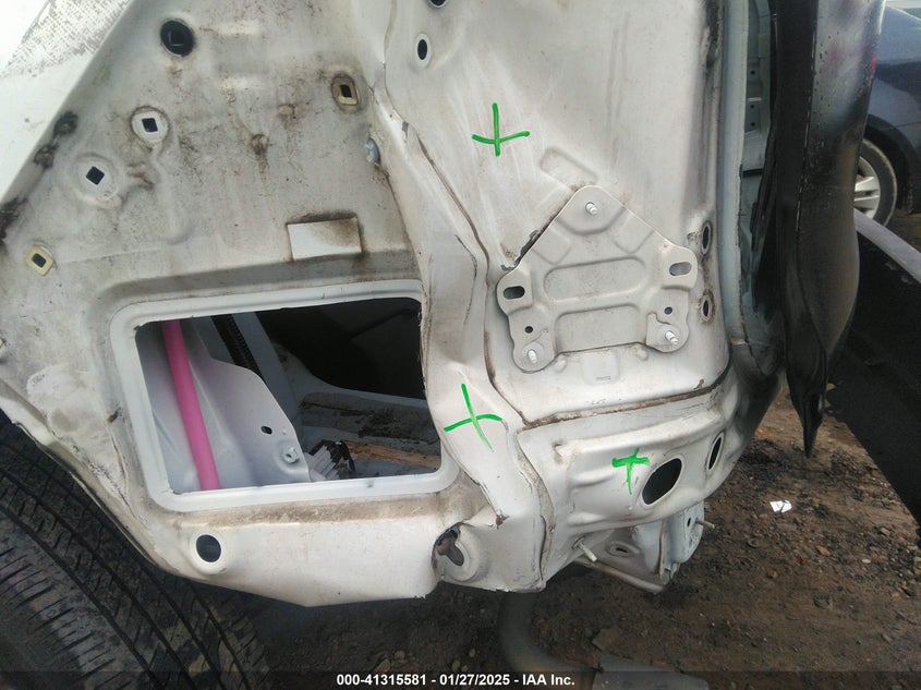 2019 TOYOTA RAV4 XLE - JTMP1RFV7KD042261