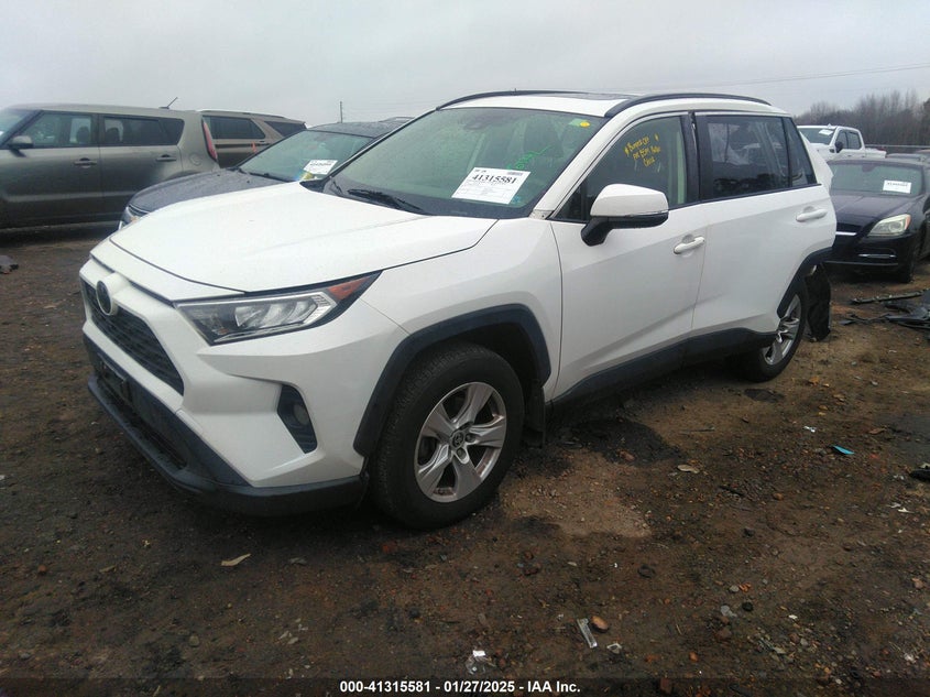2019 TOYOTA RAV4 XLE - JTMP1RFV7KD042261