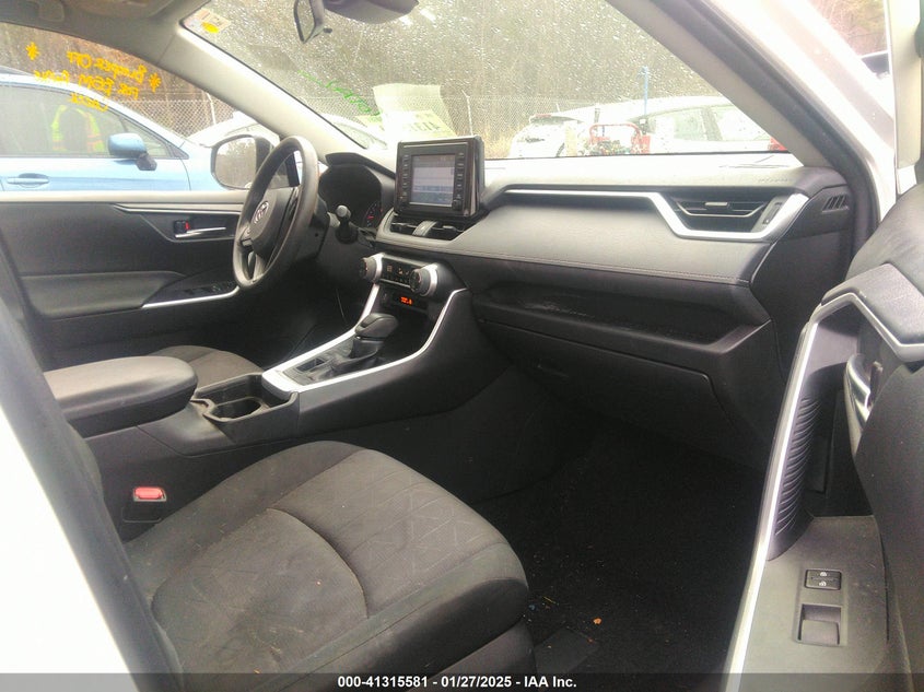 2019 TOYOTA RAV4 XLE - JTMP1RFV7KD042261