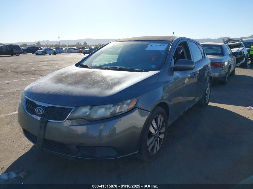 VIN KNAFU5A28D5742342 2013 KIA FORTE no.2