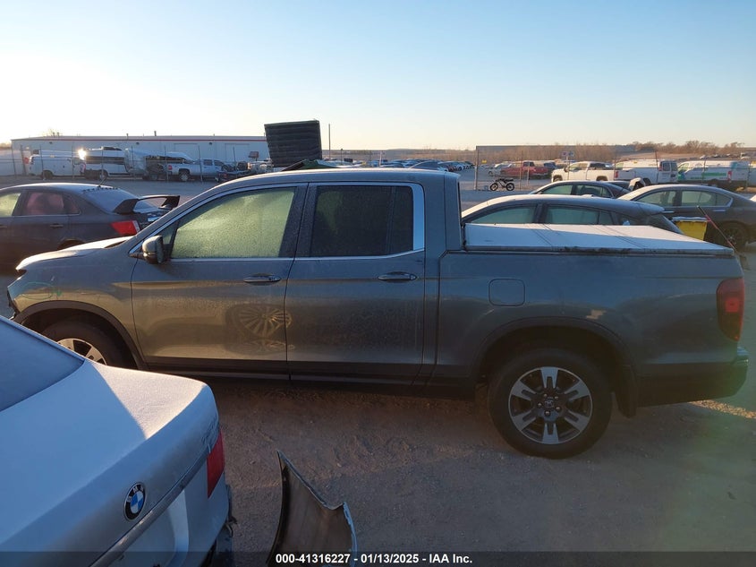 2017 HONDA RIDGELINE RTL - 5FPYK3F53HB004663